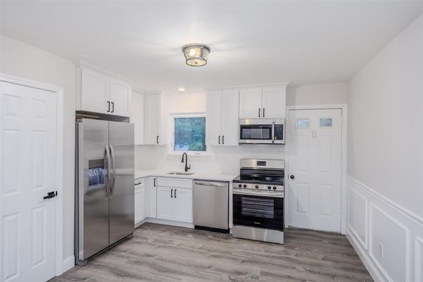 Interior, Kitchen, Stainless Steel Appliances, Wood Texture Flooring