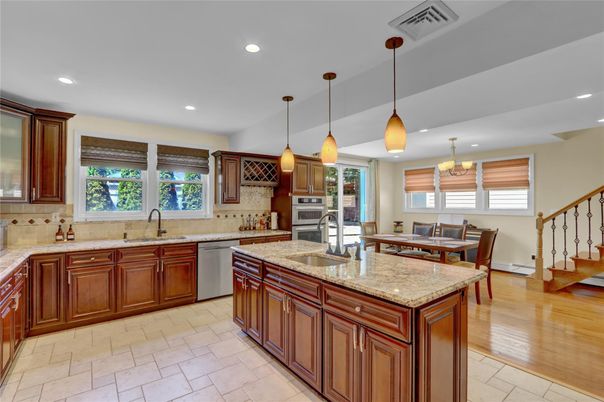 Dining room, Interior, Kitchen, Pendant Lights, Recessed Lighting, Stainless Steel Appliances