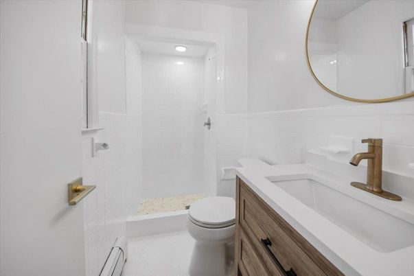 Bathroom, Interior, Recessed Lighting