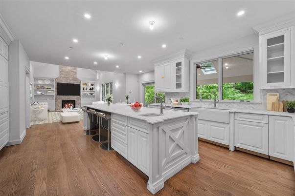 Fireplace, Interior, Kitchen, Recessed Lighting, Wood Texture Flooring
