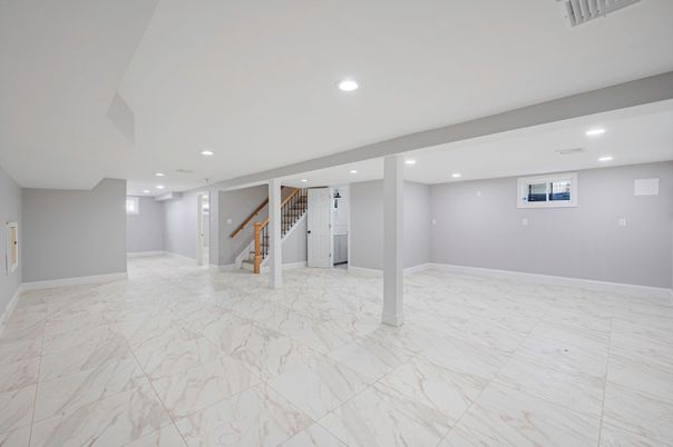 Empty room, Interior, Marble, Recessed Lighting