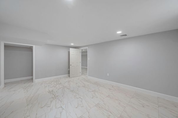 Empty room, Interior, Marble, Recessed Lighting