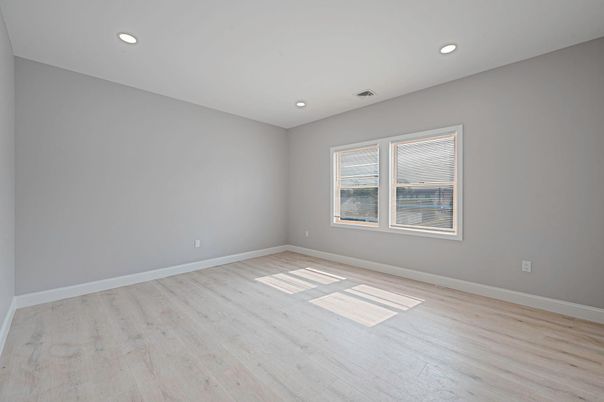 Empty room, Interior, Recessed Lighting, Wood Texture Flooring