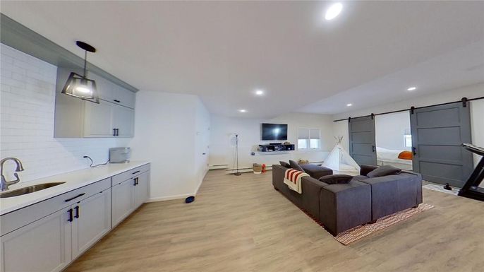 Interior, Kitchen, Living room, Pendant Lights, Recessed Lighting, Wood Texture Flooring