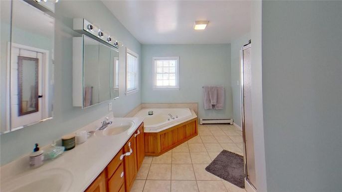 Bathroom, Dual Sink Vanities, Interior
