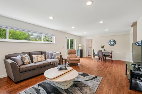 Dining room, Interior, Living room, Recessed Lighting, Wood Texture Flooring