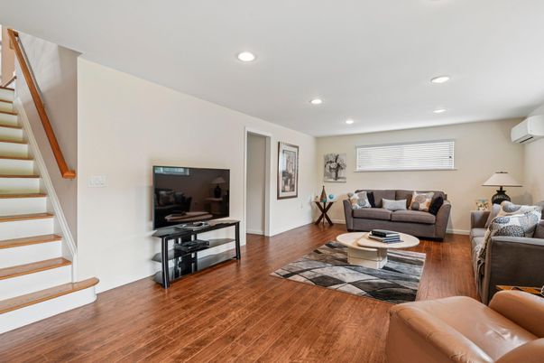 Interior, Living room, Recessed Lighting, Wood Texture Flooring