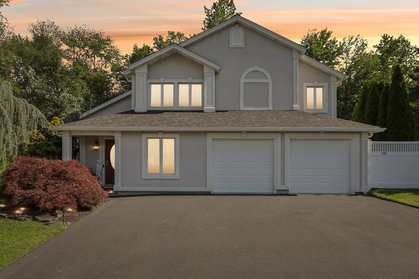 Attached, Exterior, Facade, Farmhouse
