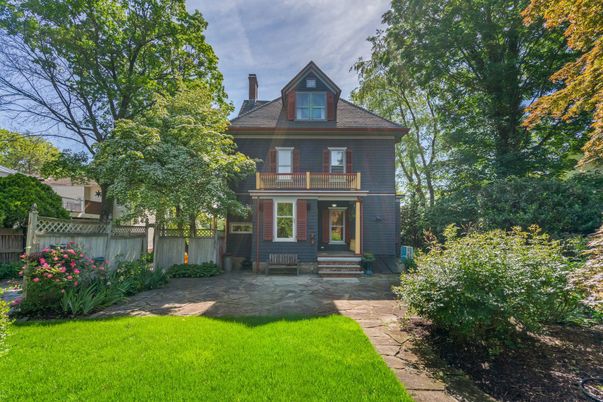 Backyard, Exterior, Facade, Queen Anne Victorian