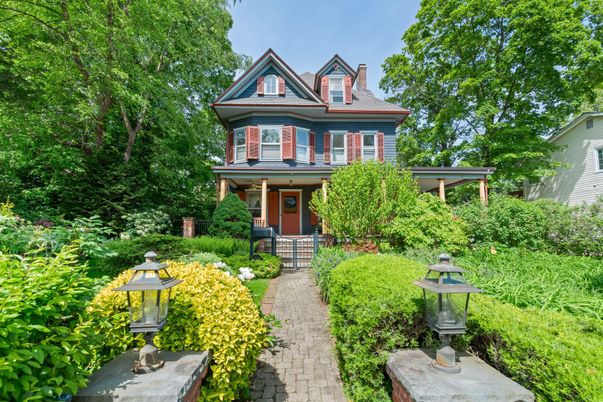 Backyard, Exterior, Facade, Queen Anne Victorian