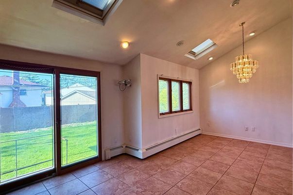 Chandelier, Empty room, Interior, Recessed Lighting