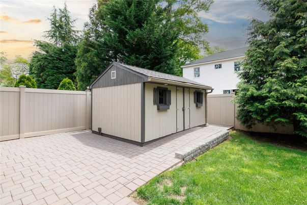 Exterior, Hot Tub