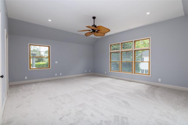 Empty room, Interior, Recessed Lighting