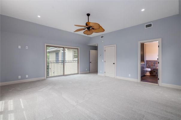 Empty room, Interior, Recessed Lighting