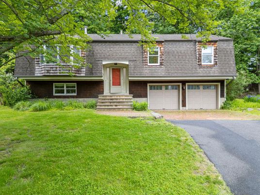 Attached, Exterior, Facade, Raised Ranch