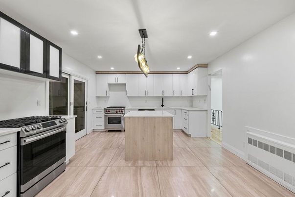Interior, Kitchen, Pendant Lights, Recessed Lighting, Stainless Steel Appliances
