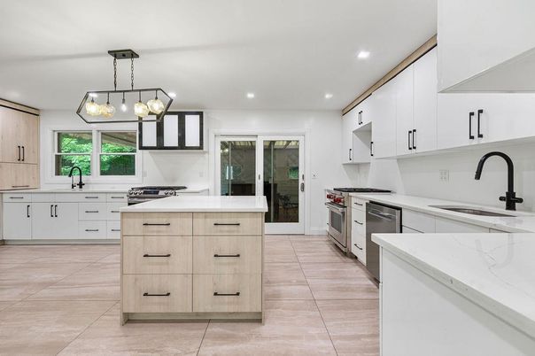 Interior, Kitchen, Pendant Lights, Recessed Lighting, Stainless Steel Appliances