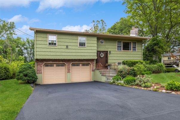 Attached, Exterior, Facade, Raised Ranch