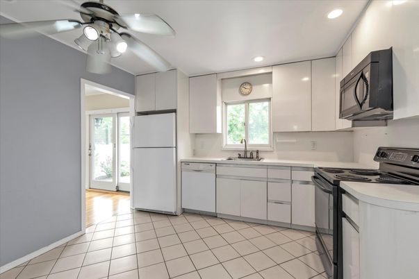Interior, Kitchen, Recessed Lighting