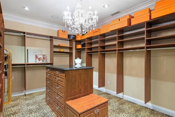 Chandelier, Interior, Recessed Lighting, Walk-in Closets