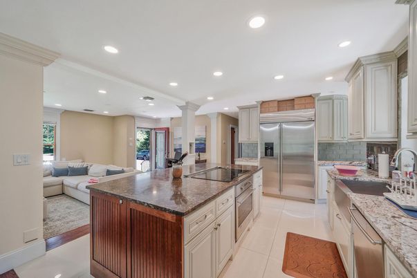 Interior, Kitchen, Living room, Recessed Lighting, Stainless Steel Appliances