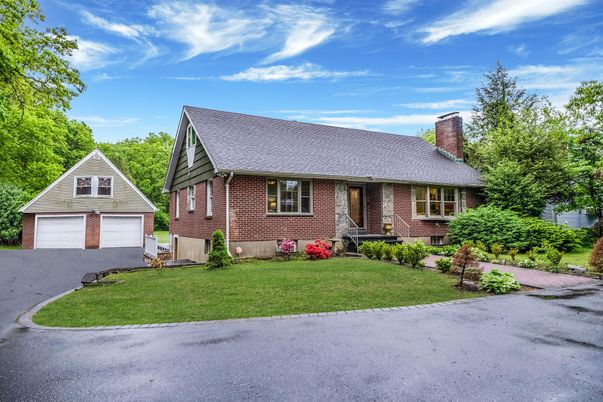 Attached, Exterior, Facade, Brick Facade, Cape Cod