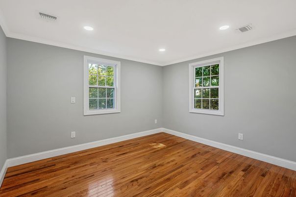 Empty room, Interior, Recessed Lighting, Wood Texture Flooring