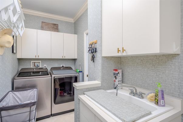 Interior, Washer