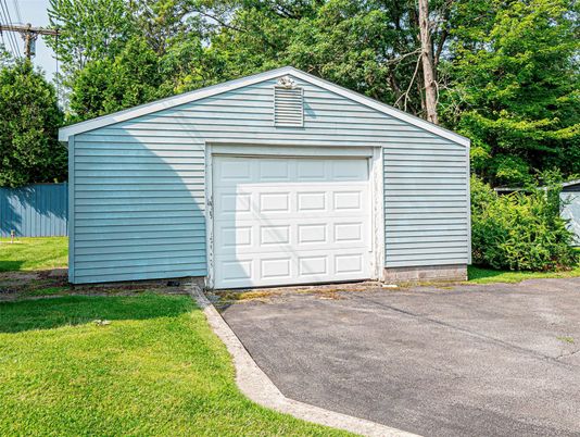 Detached Garage, Exterior