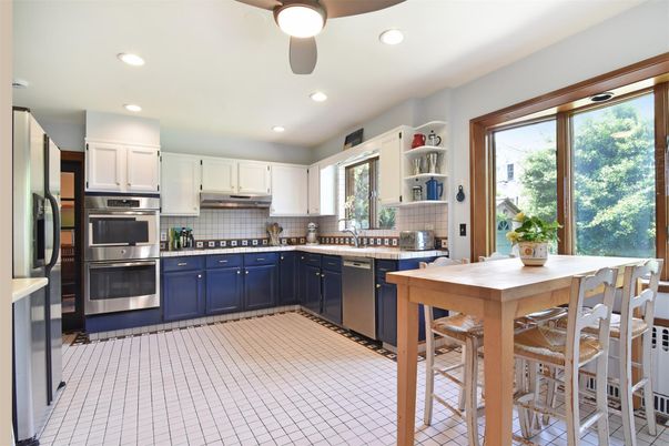 Dining room, Interior, Kitchen, Recessed Lighting, Stainless Steel Appliances