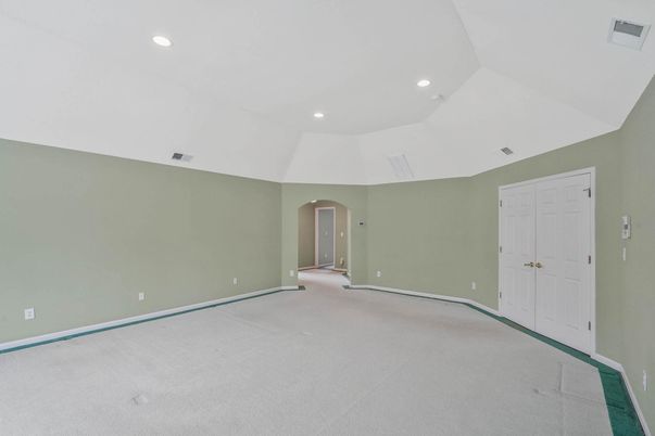 Empty room, Interior, Recessed Lighting