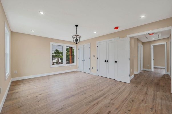 Empty room, Interior, Pendant Lights, Recessed Lighting, Wood Texture Flooring