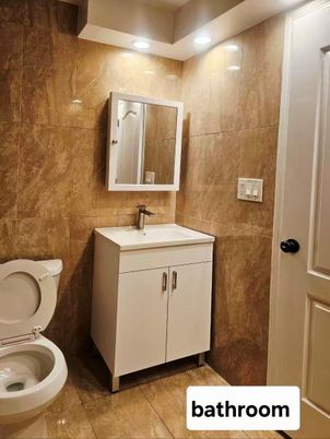 Bathroom, Interior, Recessed Lighting