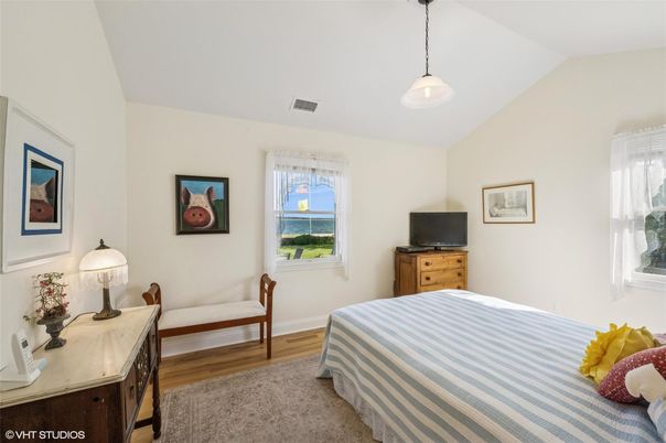Bedroom, Interior, Pendant Lights, Wood Texture Flooring