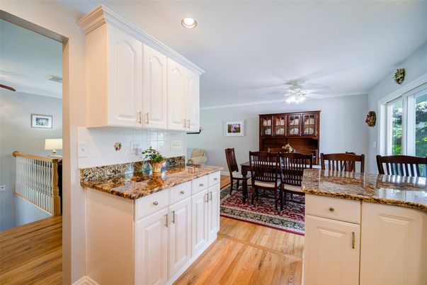 Dining room, Interior, Kitchen, Recessed Lighting, Wood Texture Flooring
