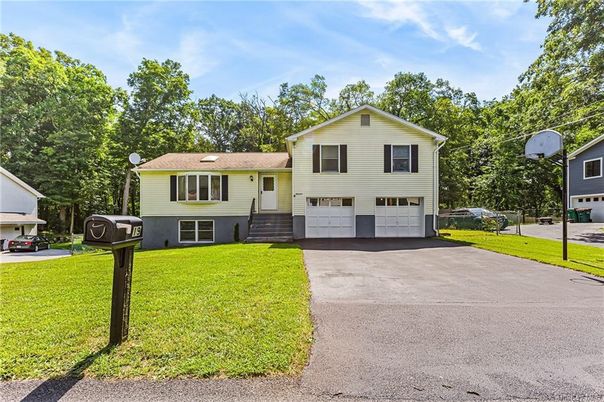 Attached, Exterior, Facade, Raised Ranch