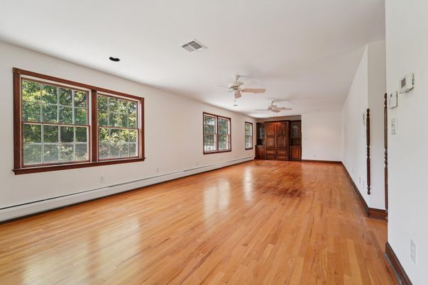 Empty room, Interior, Recessed Lighting, Wood Texture Flooring