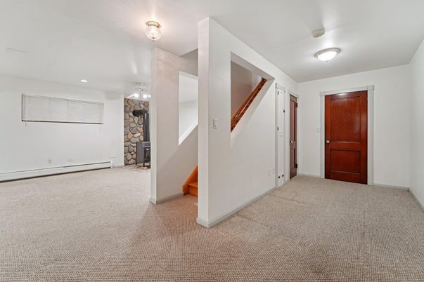 Empty room, Interior, Recessed Lighting, Stone Walls