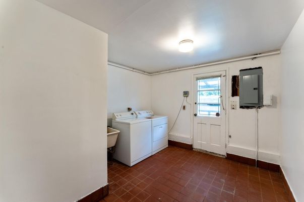 Interior, Washer
