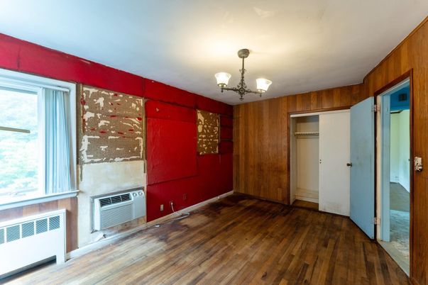 Chandelier, Empty room, Interior, Wood Texture Flooring, Wooden Walls