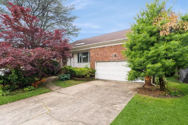 Attached, Exterior, Facade, Brick Facade, Ranch