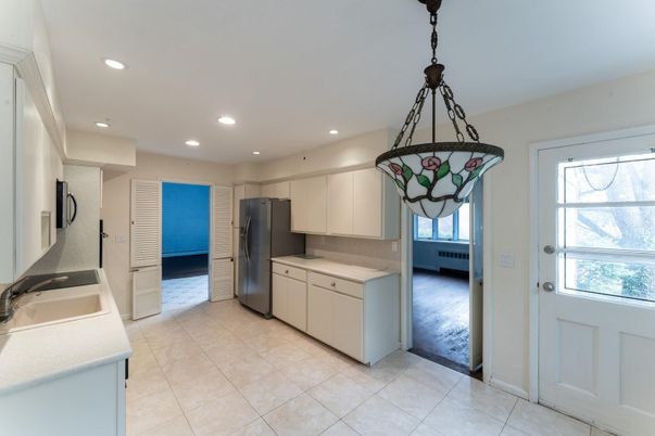 Interior, Kitchen, Pendant Lights, Recessed Lighting, Washer