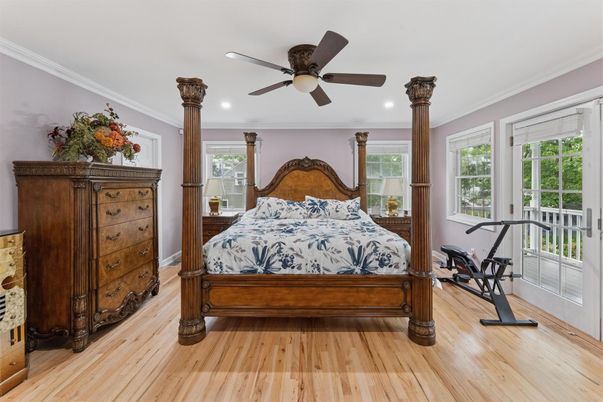 Bedroom, Fitness Equipment, Interior, Recessed Lighting, Wood Texture Flooring