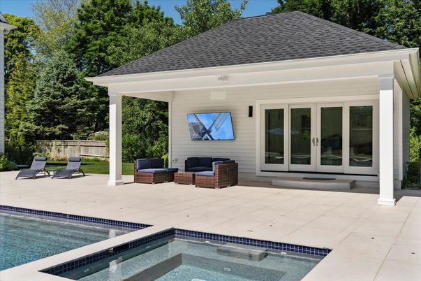 Exterior, Pool