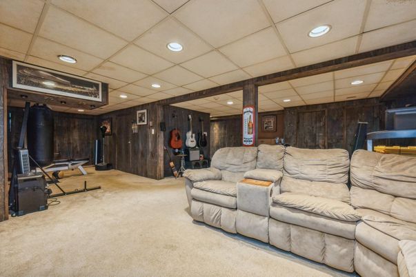 Fitness Equipment, Interior, Living room, Recessed Lighting