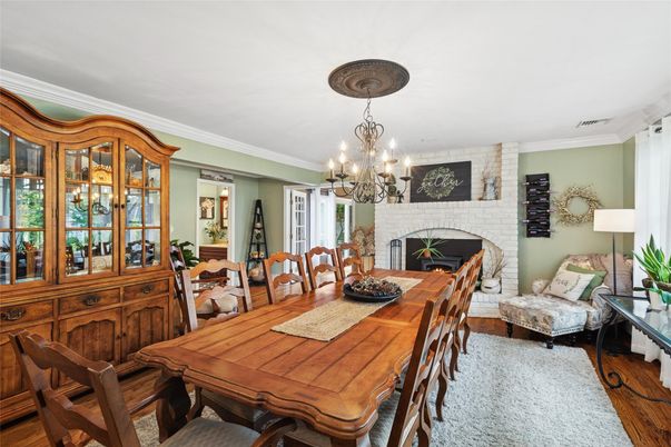 Chandelier, Dining room, Fireplace, Interior, Wood Texture Flooring