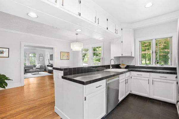 Chandelier, Interior, Kitchen, Living room, Recessed Lighting, Wood Texture Flooring