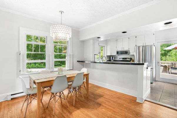 Chandelier, Dining room, Interior, Kitchen, Stainless Steel Appliances, Wood Texture Flooring