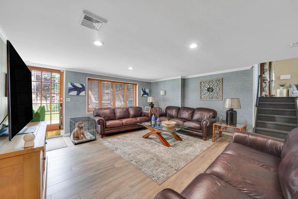Interior, Living room, Recessed Lighting, Wood Texture Flooring