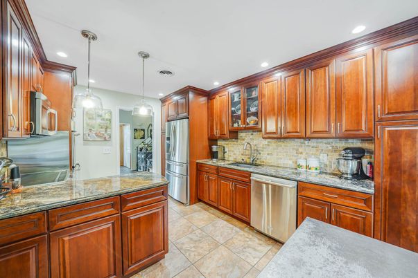 Interior, Kitchen, Pendant Lights, Recessed Lighting, Stainless Steel Appliances